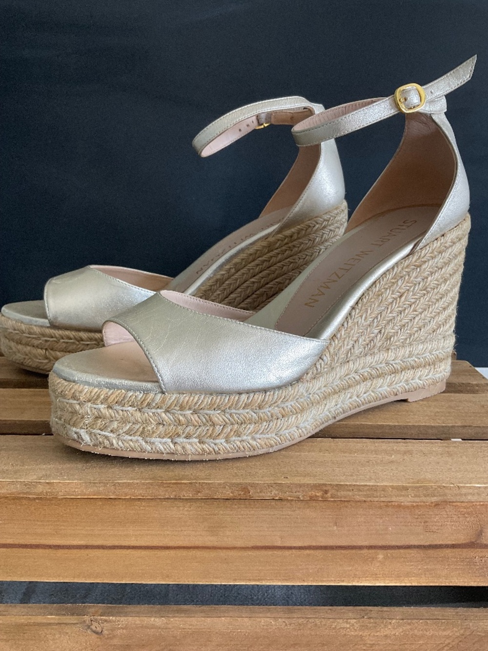 STUART WEITZMAN NUDISTCURVE ESPADRILLE WEDGW SANDALS